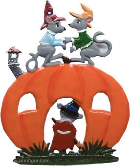 Halloween-Kürbis, von Mäusen bewohnt 