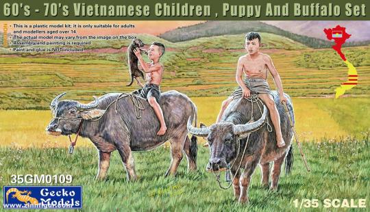 Enfants vietnamiens sur des buffles 