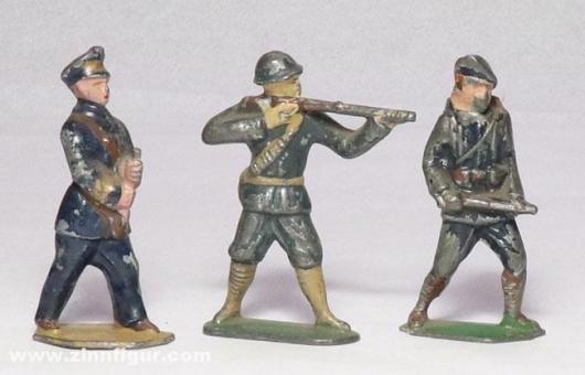 Fabrication inconnue : Trois soldats, 1933 à 1945 